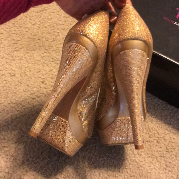 Platform glittery gold high heels Size 6.5 - Picture 5 of 8